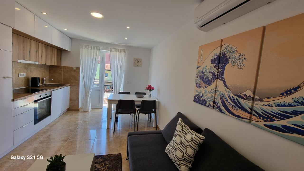Apartment Rivarela Blu - Newly Renovated And Top Location Near Sea Novigrad  Bagian luar foto
