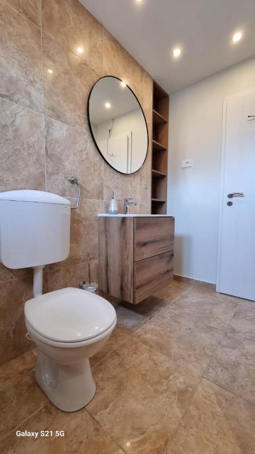 Apartment Rivarela Blu - Newly Renovated And Top Location Near Sea Novigrad  Bagian luar foto