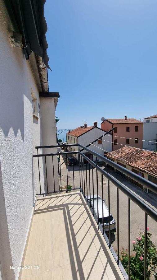Apartment Rivarela Blu - Newly Renovated And Top Location Near Sea Novigrad  Bagian luar foto