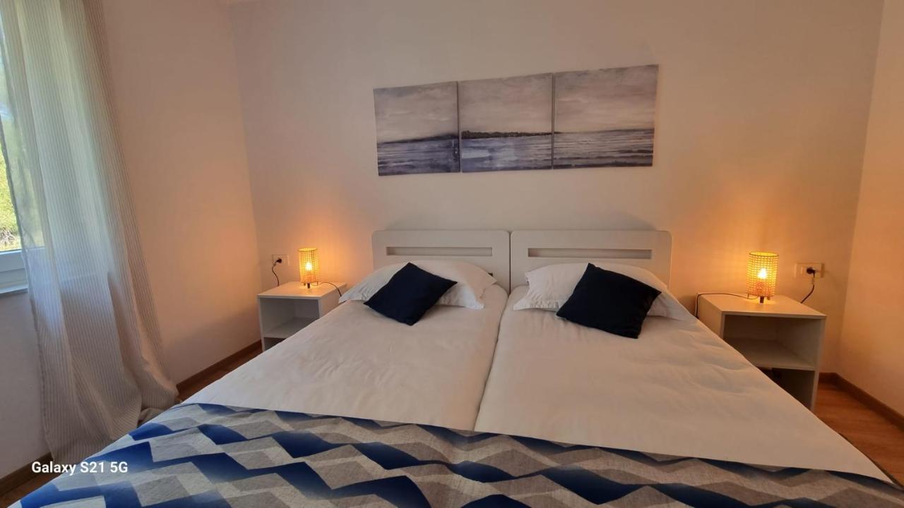 Apartment Rivarela Blu - Newly Renovated And Top Location Near Sea Novigrad  Bagian luar foto