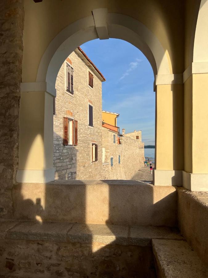 Apartment Rivarela Blu - Newly Renovated And Top Location Near Sea Novigrad  Bagian luar foto