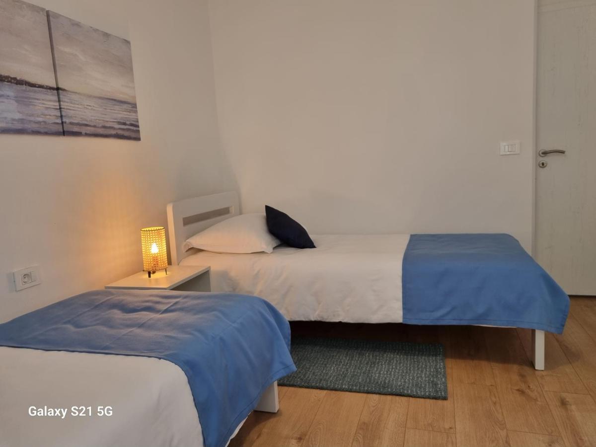 Apartment Rivarela Blu - Newly Renovated And Top Location Near Sea Novigrad  Bagian luar foto