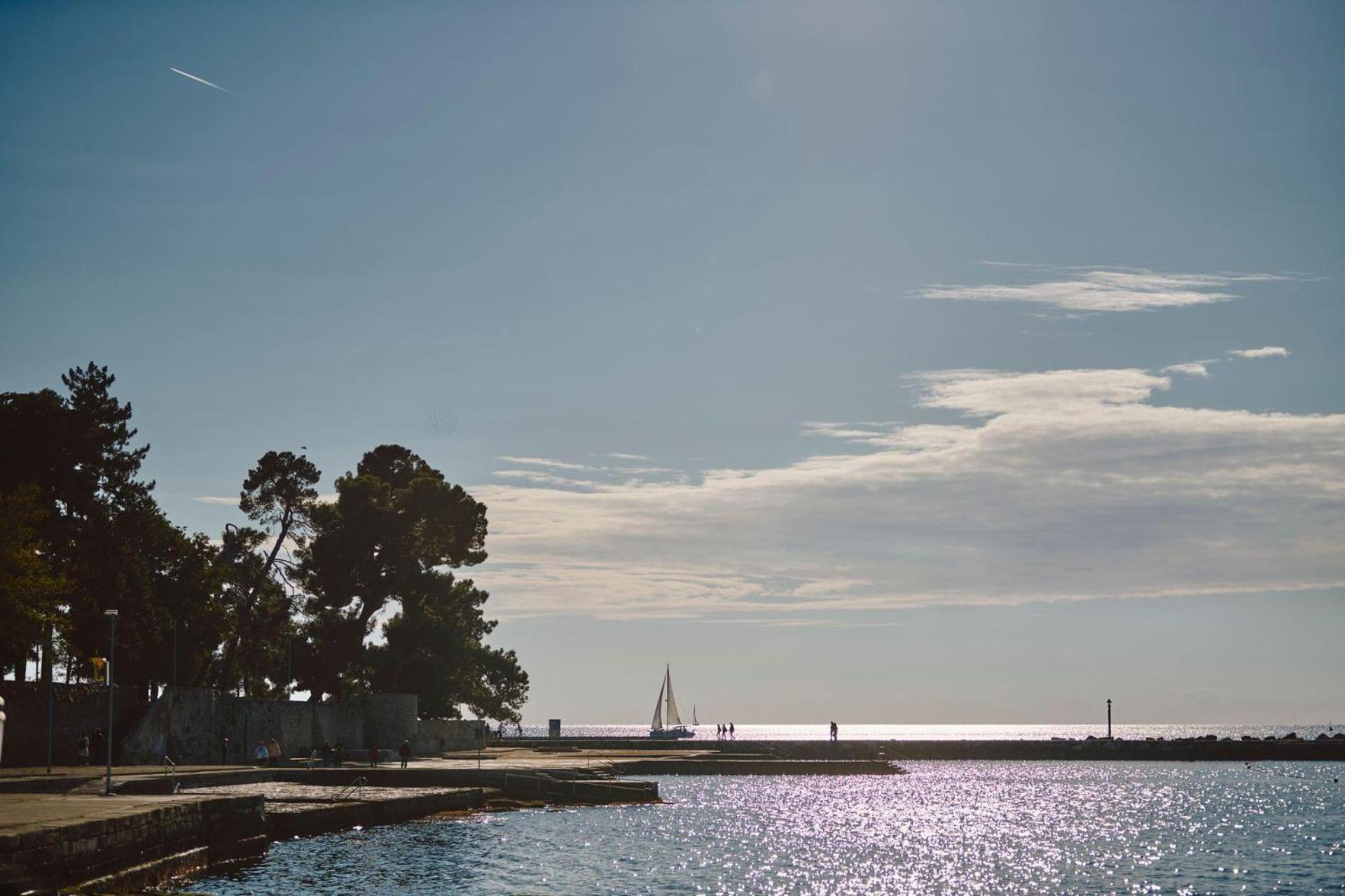Apartment Rivarela Blu - Newly Renovated And Top Location Near Sea Novigrad  Bagian luar foto