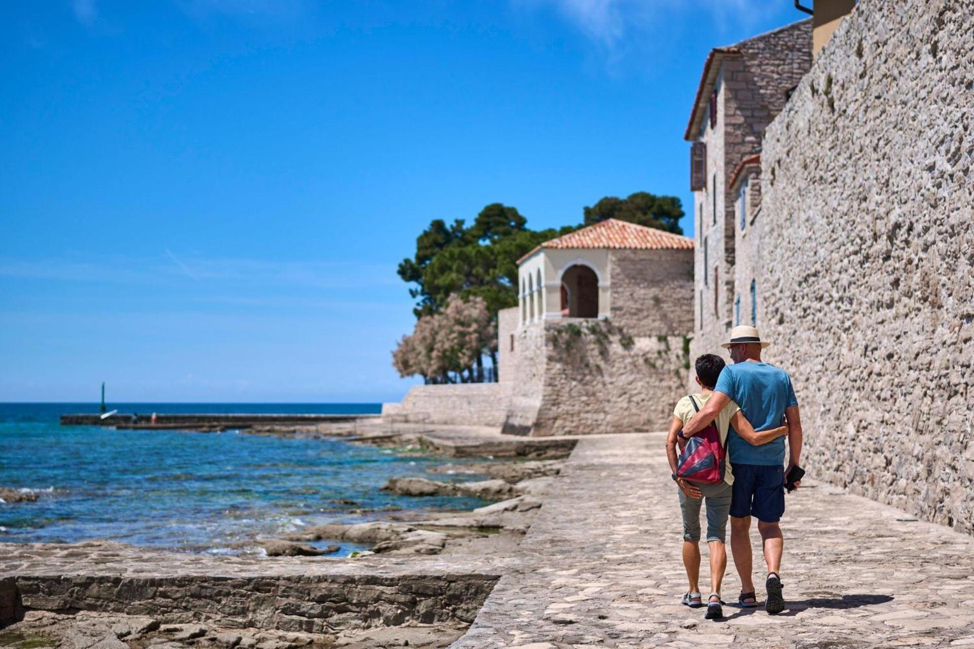 Apartment Rivarela Blu - Newly Renovated And Top Location Near Sea Novigrad  Bagian luar foto